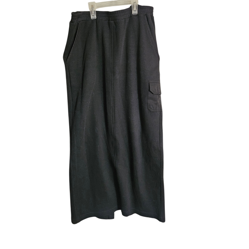 Liz Claiborne Black Maxi Skirt with Pocket